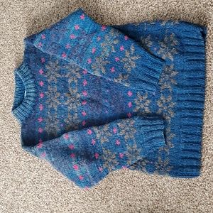 Ecuador handknits sweater. Very thick size M or L .